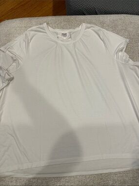 Athleta White Short Sleeve Tee with Branded Tag